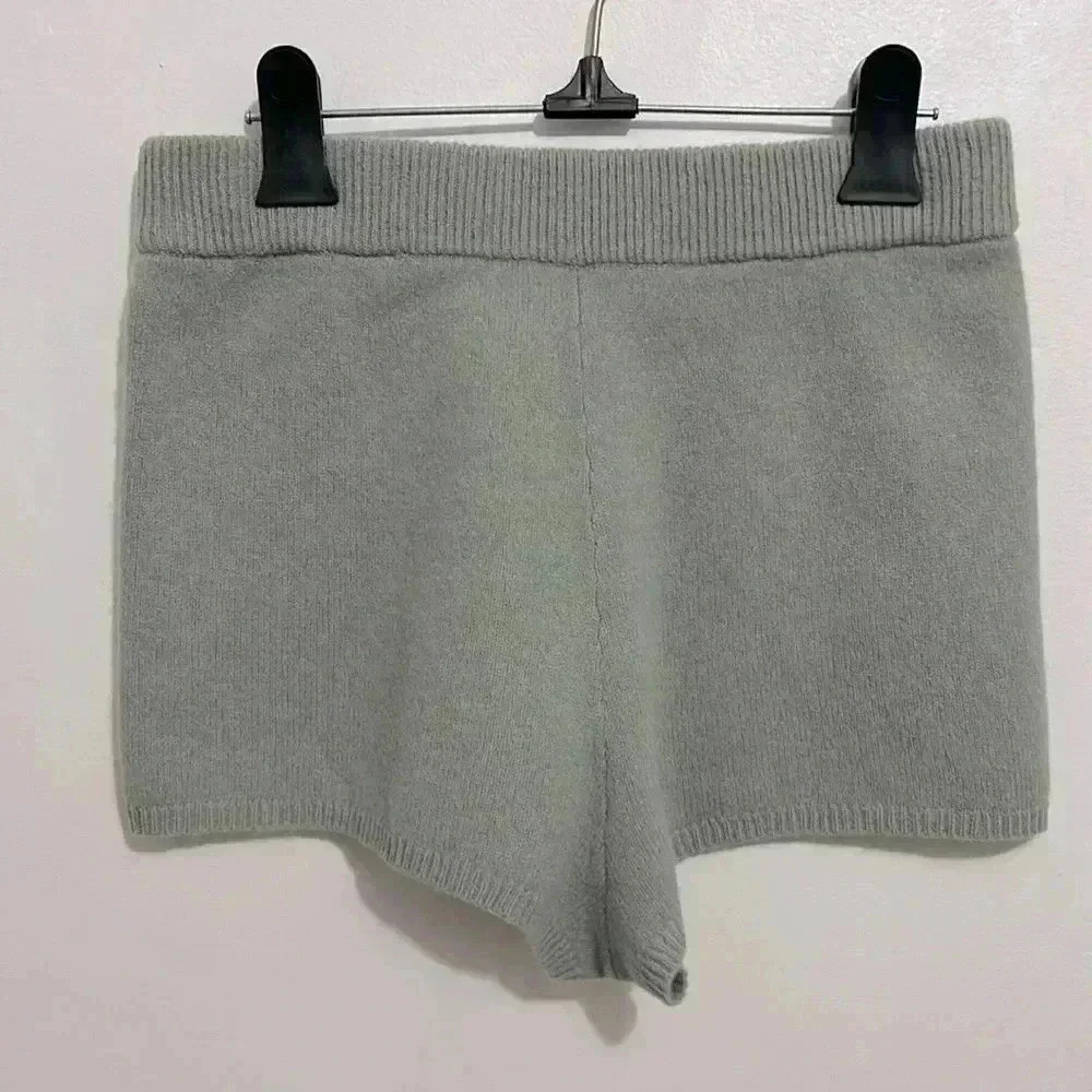 BNWT SANDRO Women’s Izzie wool shorts size 38 in Olive Green - Picture 5 of 5